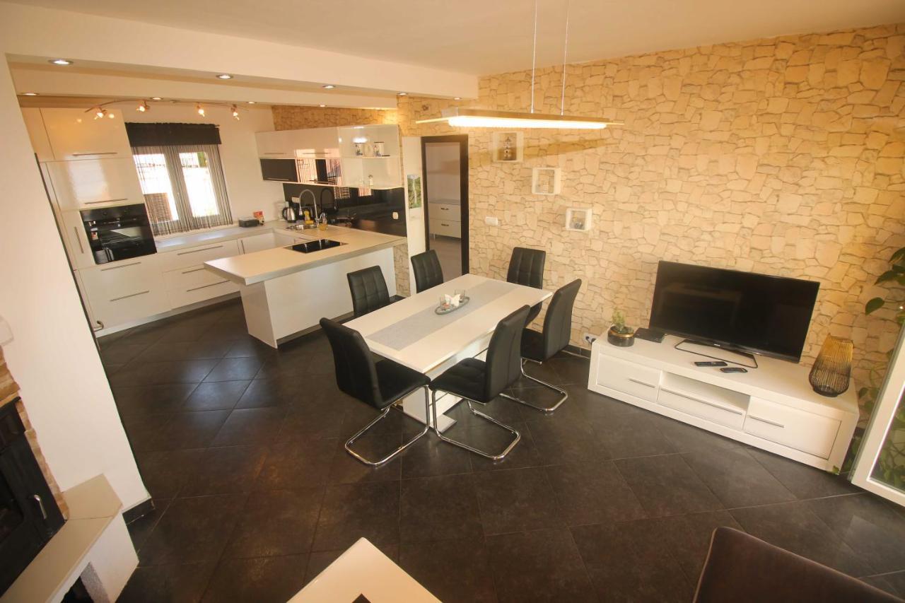 Apartment Martina Цриквениця Екстер'єр фото