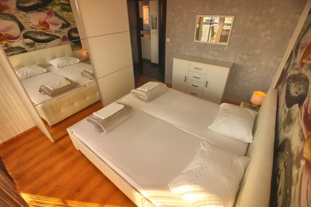 Apartment Martina Цриквениця Екстер'єр фото